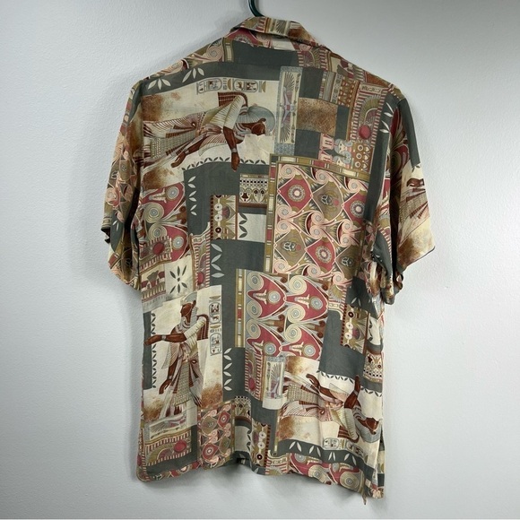 AUGUST Silk sheer short sleeve button down silk Egypt print shirt Sz 6 - Picture 7 of 10